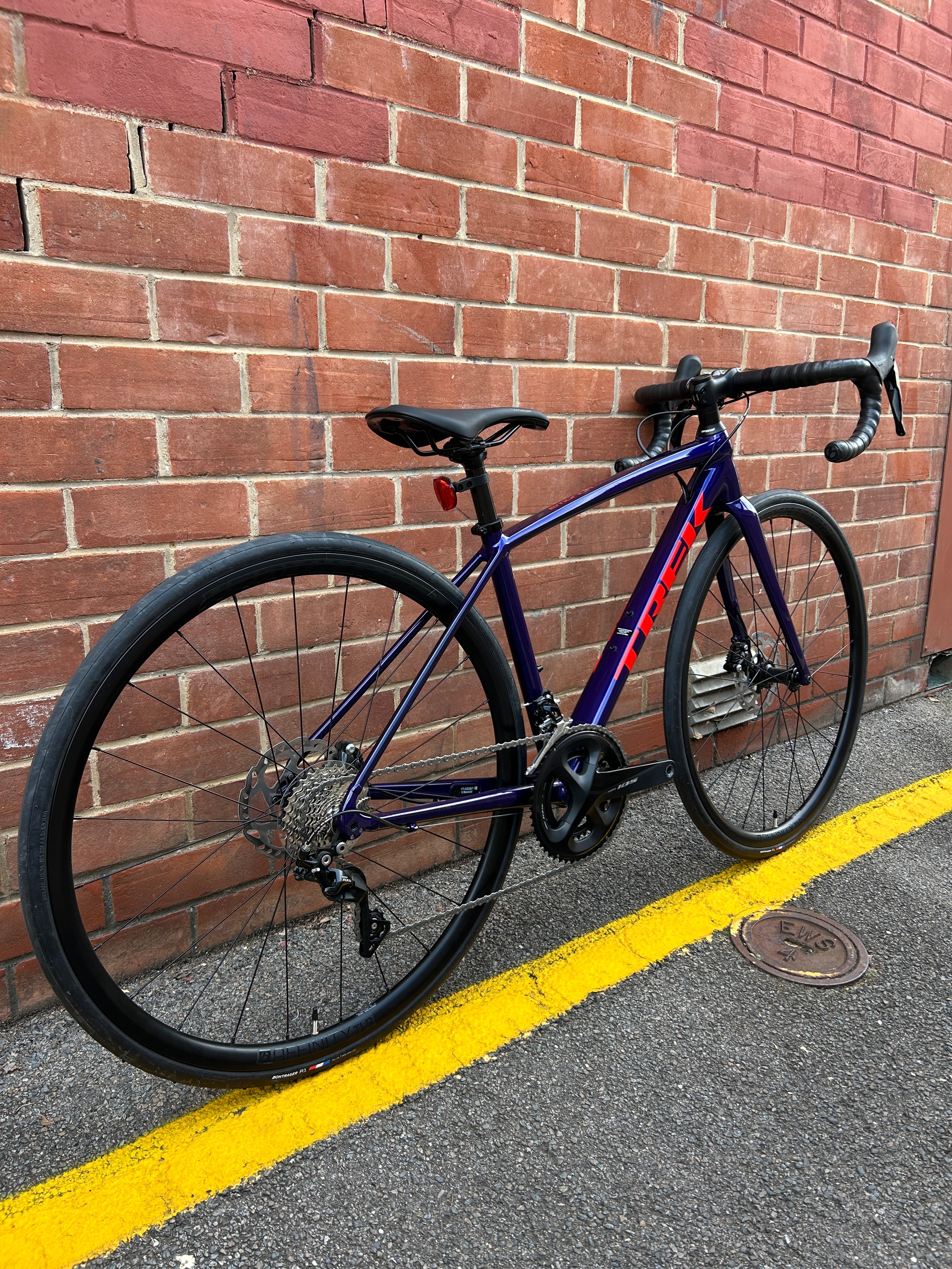 2022 Trek Emonda ALR 5 - 47cm - Image 3