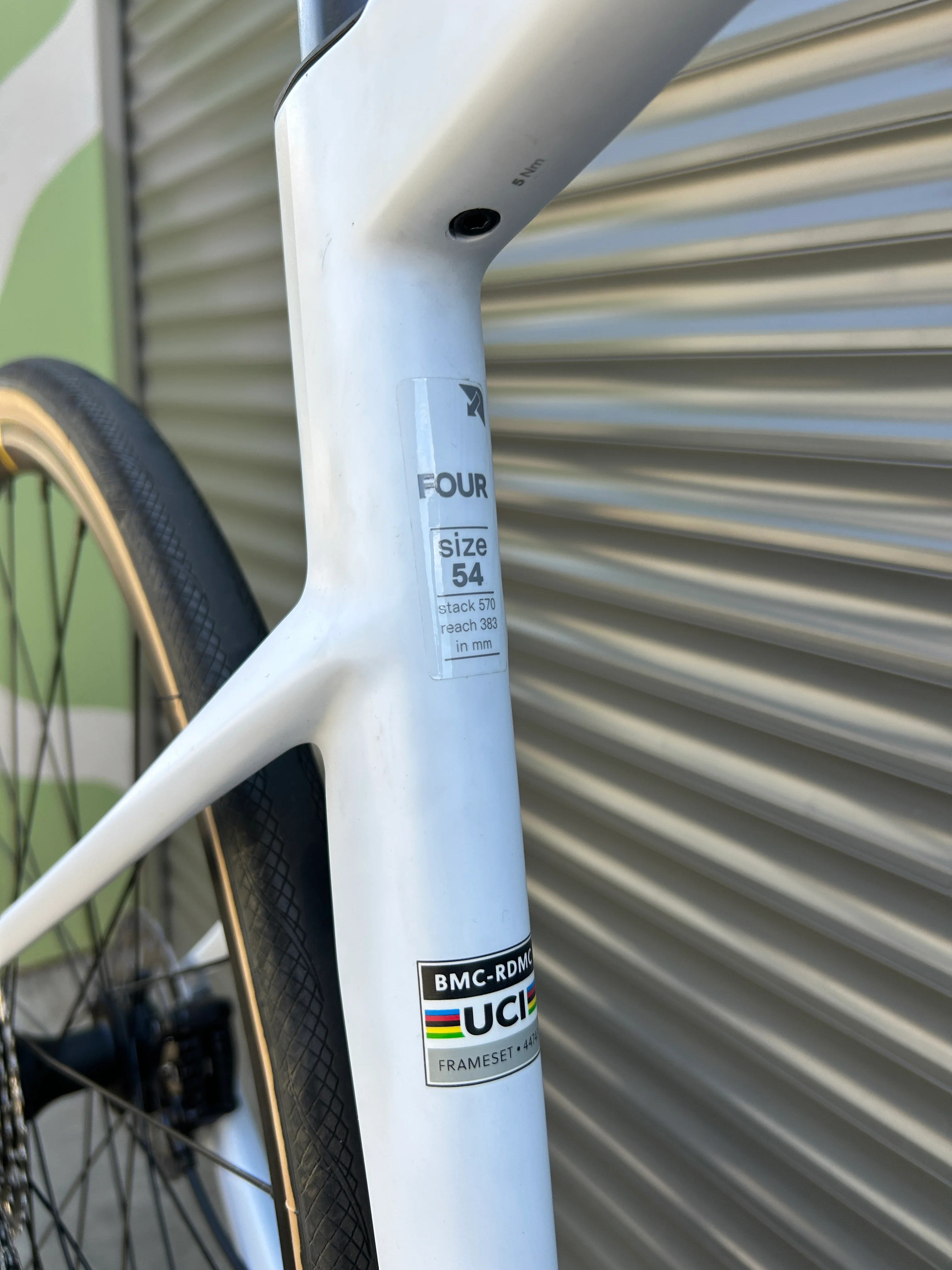 2025 BMC RoadMachine Four - 54cm - Image 5