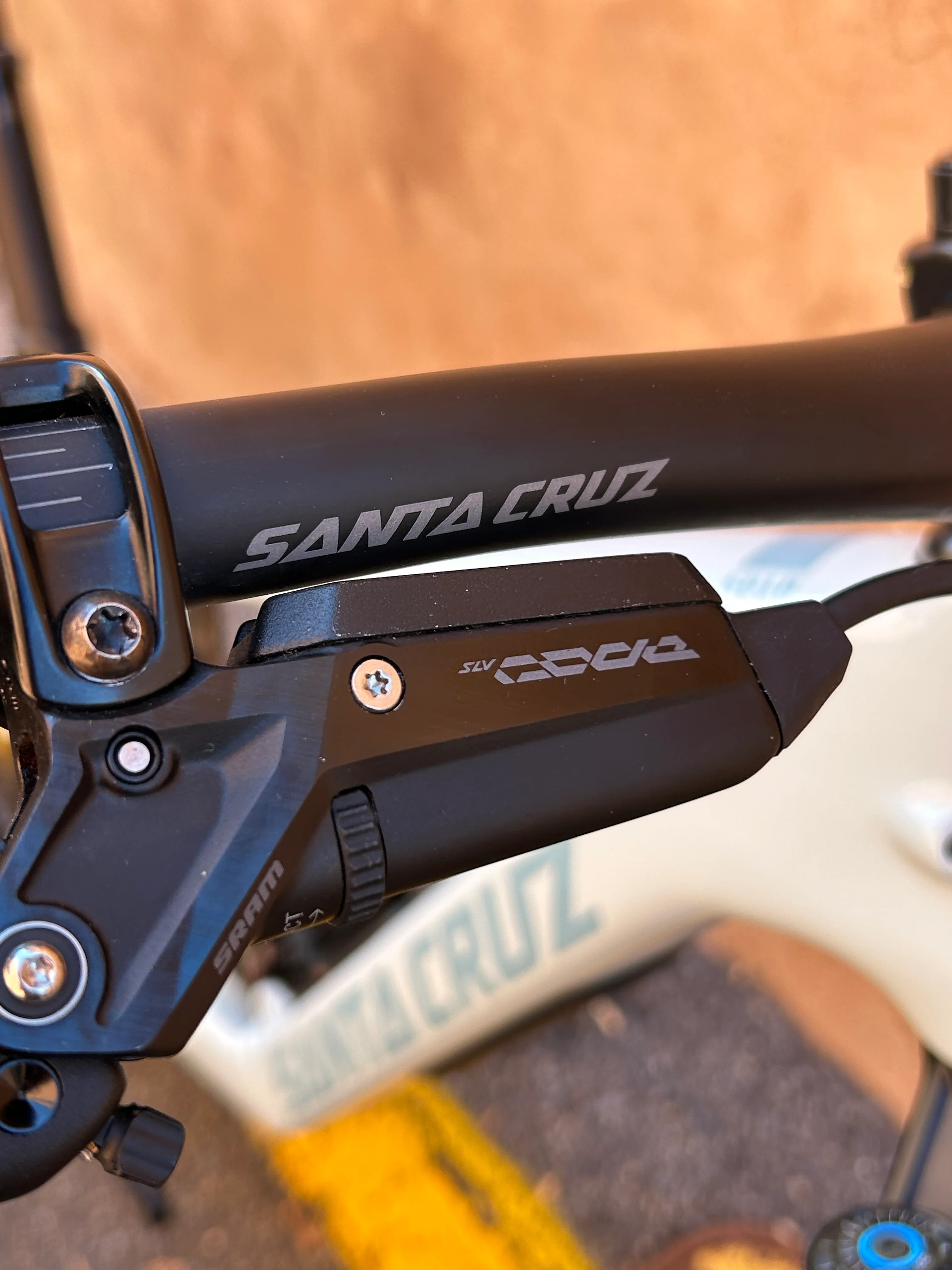 2025 Santa Cruz 5010 X0 AXS - Ex Demo - Image 4