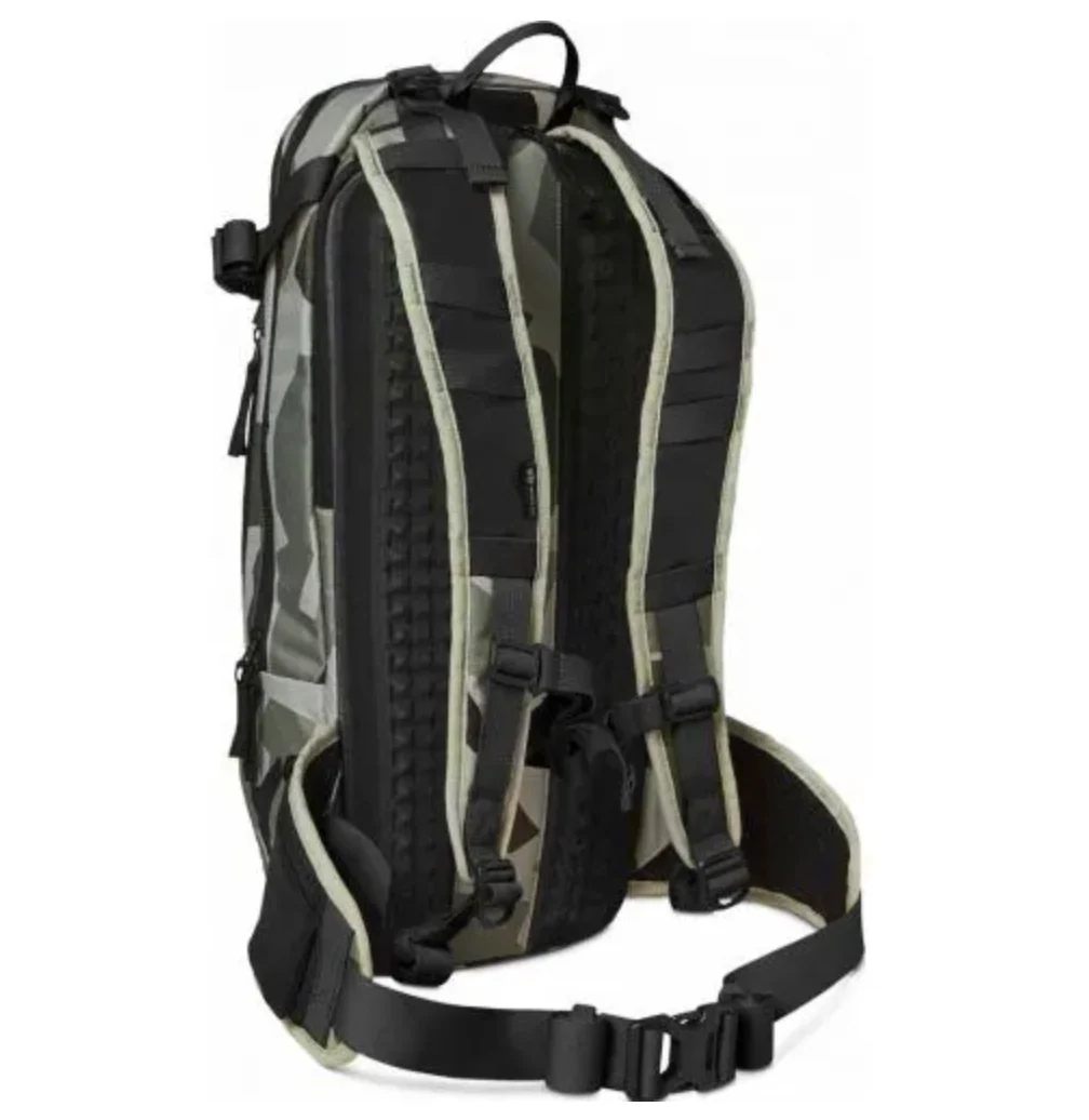 FOX UTILITY HYDRATION PACK GREEN CAMO - LARGE (18L) - Image 2