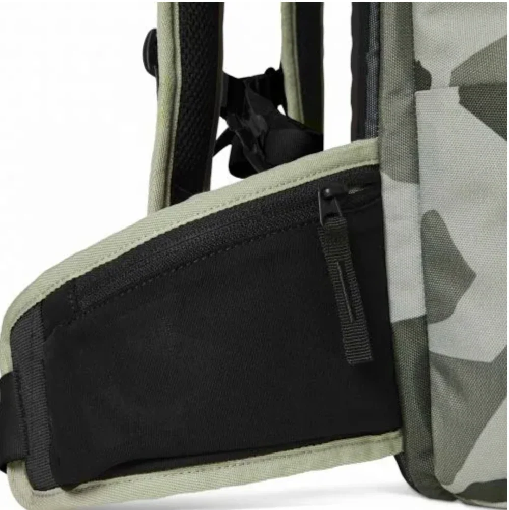 FOX UTILITY HYDRATION PACK GREEN CAMO - LARGE (18L) - Image 4