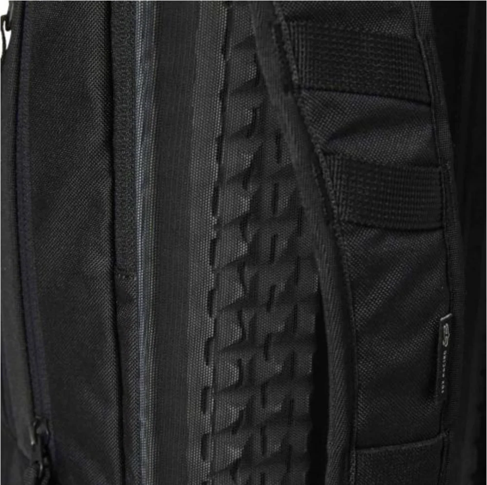 FOX UTILITY HYDRATION PACK BLACK - LARGE (18L) - Image 4