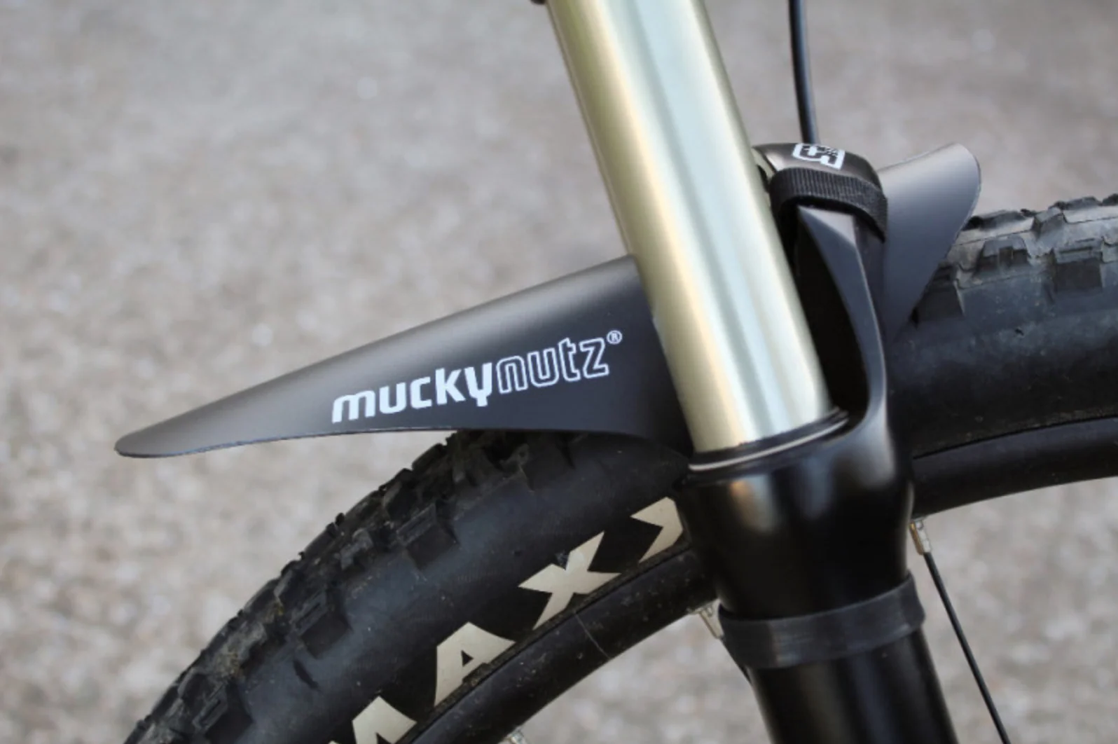 MUCKY NUTZ FACE FENDER - BLACK - Image 2