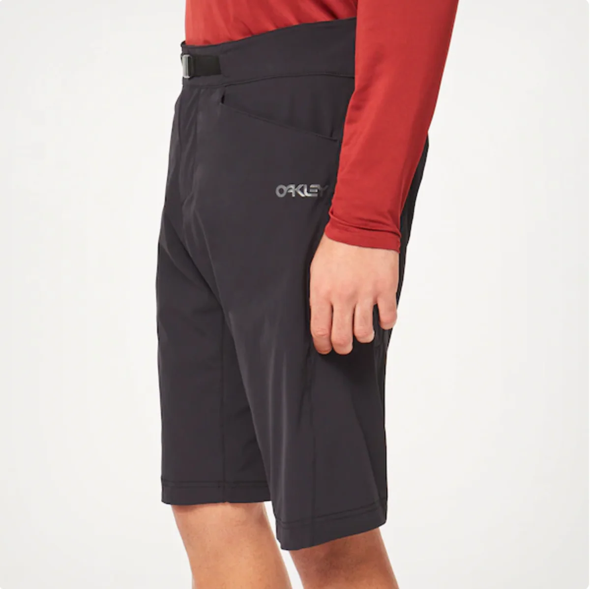 OAKLEY DROP IN MTB SHORT BLACKOUT - Image 2