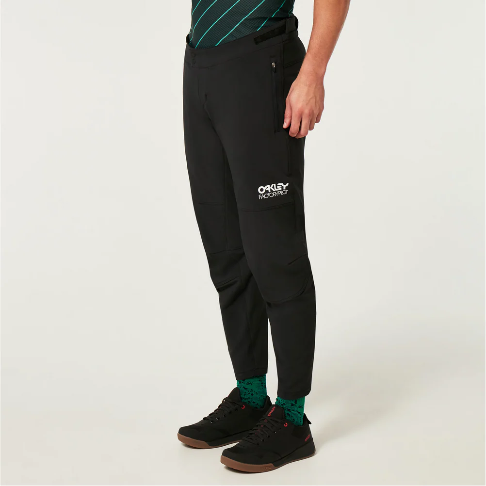 OAKLEY ELEMENT LITE MTB PANT BLACKOUT - Image 10