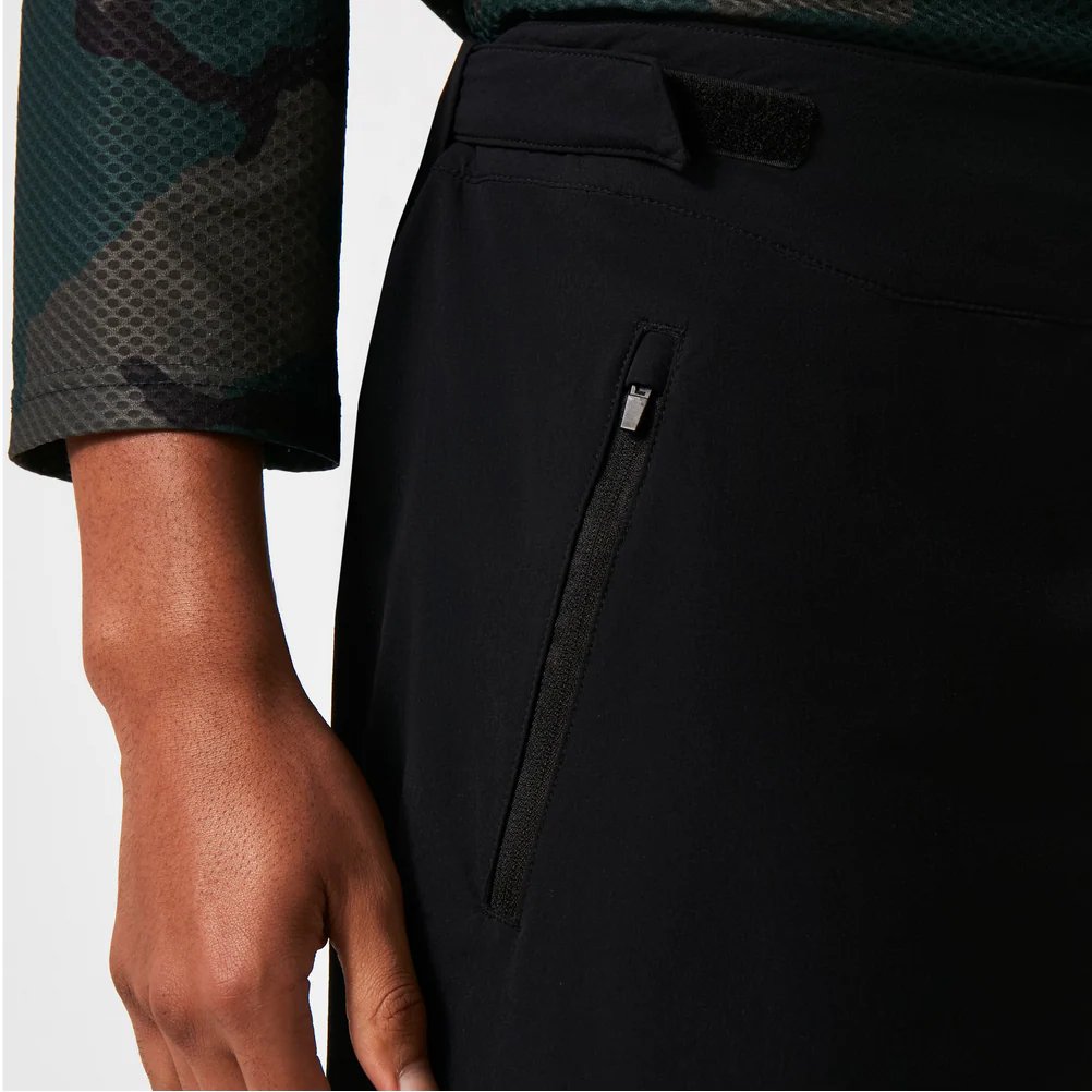 OAKLEY FACTORY PILOT RC SHORT BLACKOUT - Image 7