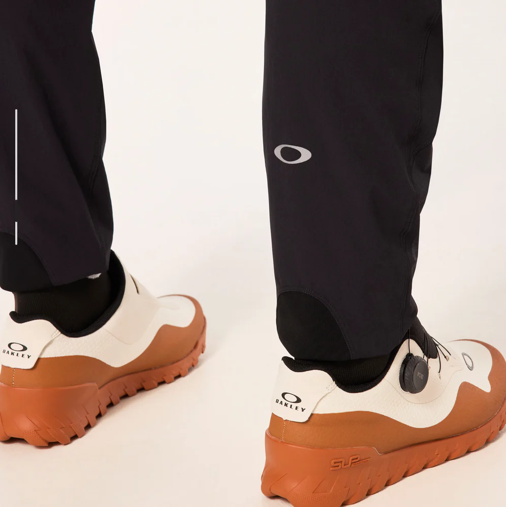 OAKLEY SEEKER AIRLINE PANT BLACKOUT - Image 6