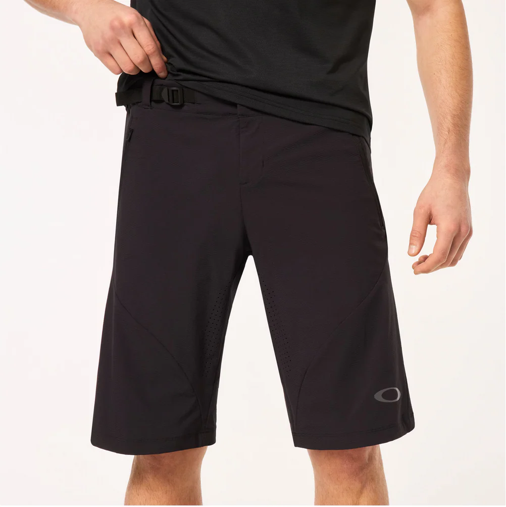 OAKLEY SEEKER AIRLINE SHORT BLACKOUT - Image 4