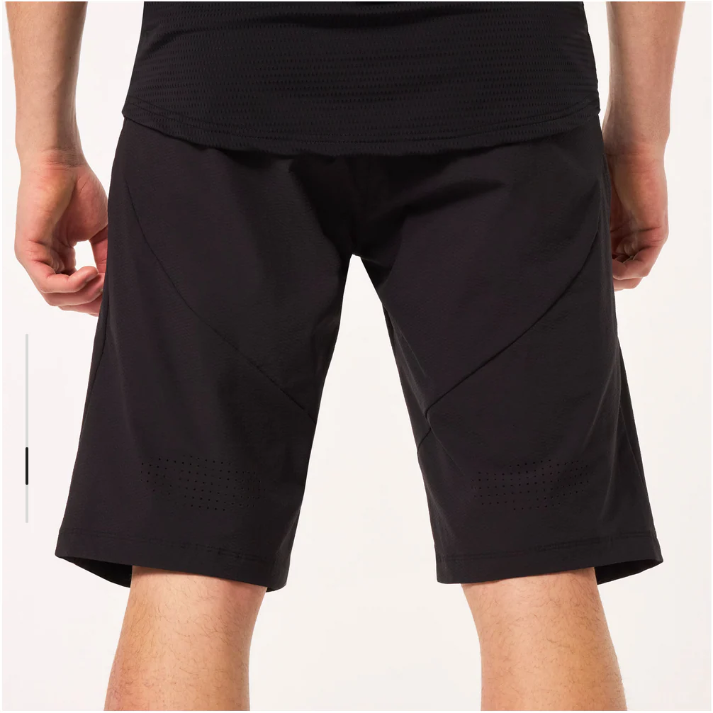 OAKLEY SEEKER AIRLINE SHORT BLACKOUT - Image 7