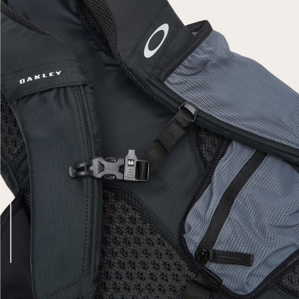 OAKLEY SEEKER TRAVERSE RC HYDRA BAG BLACKOUT - Image 4