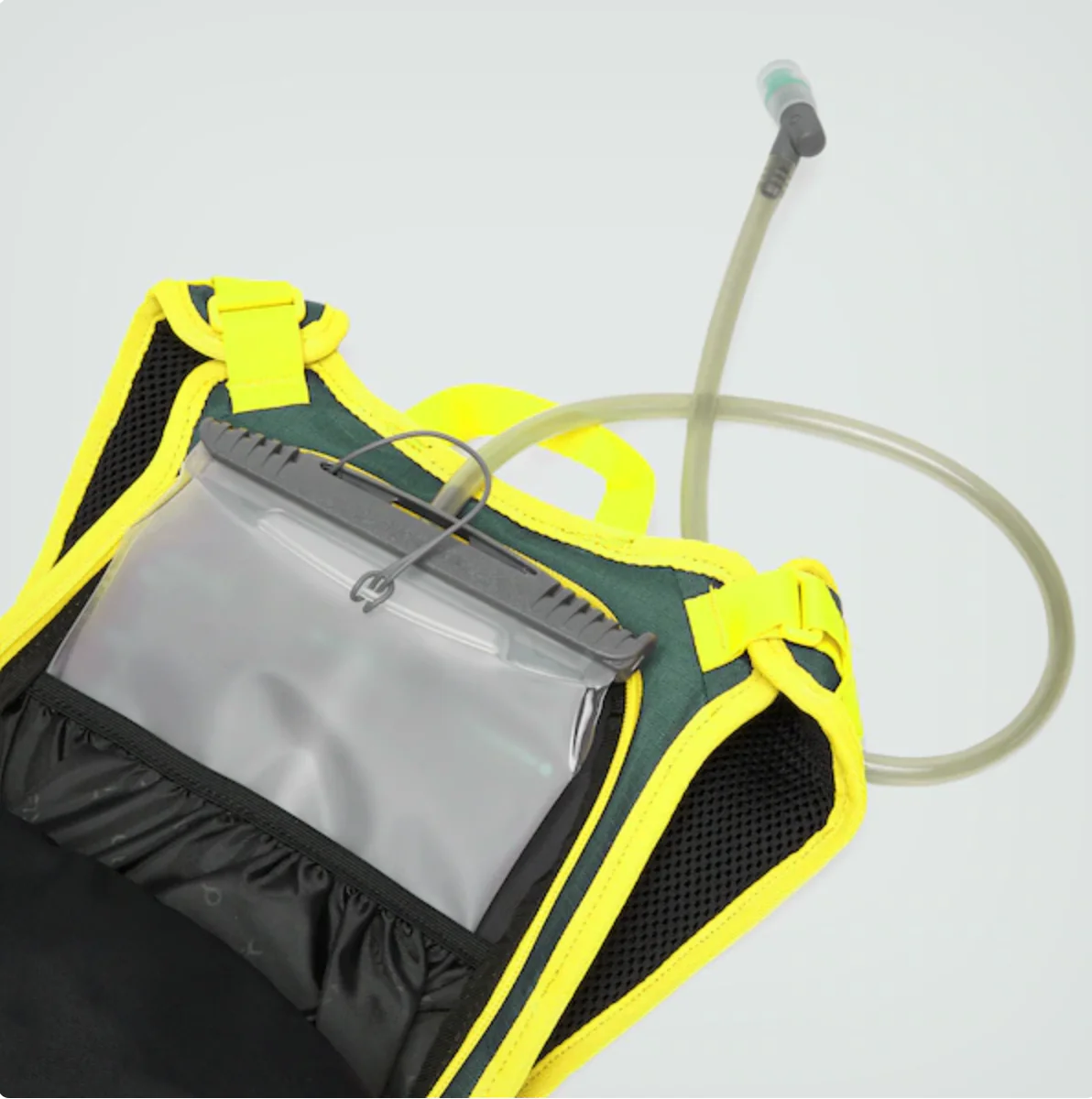 OAKLEY SWITCHBACK HYDRATION PACK HUNTER GREEN - Image 2